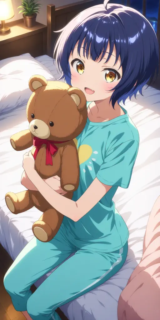 ごちうさSS「秋のお泊まり会」のファンアート挿絵。水色のパジャマ姿のマヤが、ベッドの上で大きなテディベアを嬉しそうに抱きしめて笑っている様子。